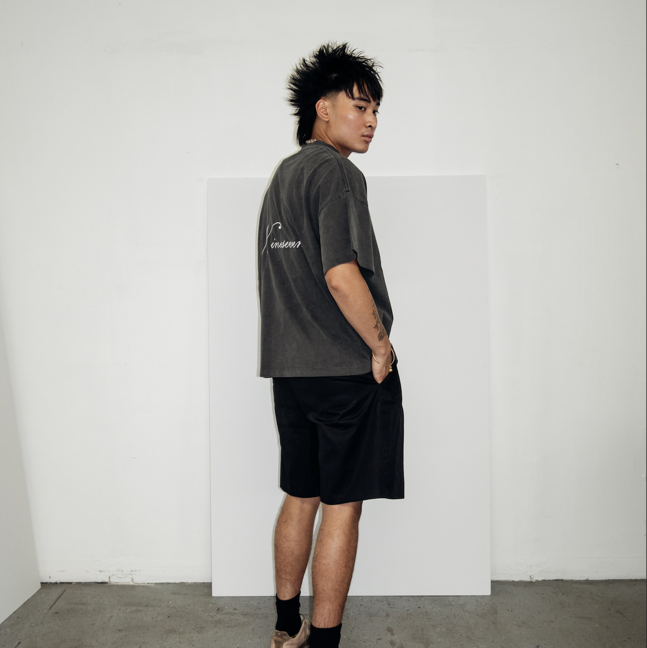 NS Tee, Charcoal